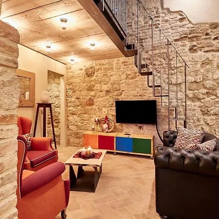 La Civetta, In Historical Center, Free Wifi Apartment *