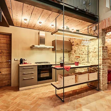 Apartment La Civetta, In Historical Center, Free Wifi